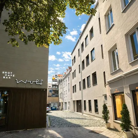 Direkt Am Rathausplatz | Zentral Gelegen Apartamento *