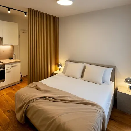 Direkt Am Rathausplatz | Zentral Gelegen Апартаменти