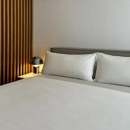 Direkt Am Rathausplatz | Zentral Gelegen Апартаменти