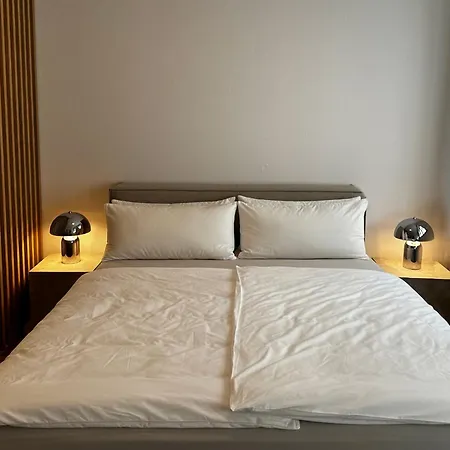 Apartment Direkt Am Rathausplatz | Zentral Gelegen *