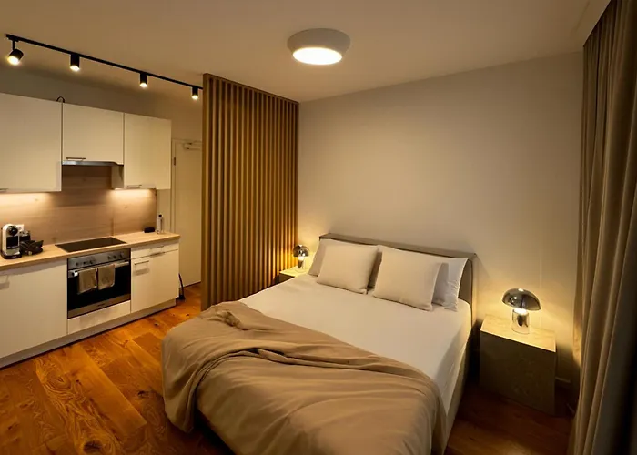 Apartment Direkt Am Rathausplatz | Zentral Gelegen *