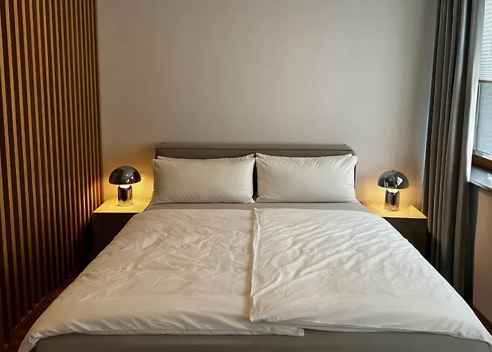 Apartment Direkt Am Rathausplatz | Zentral Gelegen *